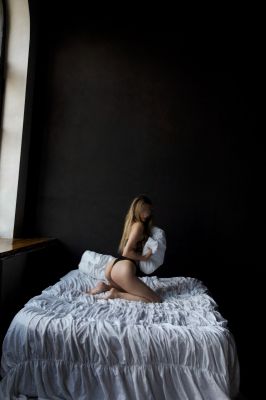 Виктория, 21, Сургут, Центр