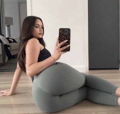 Адель_ New♥️, фото с сайта sexasurgut.com